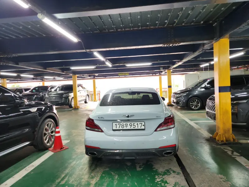 Genesis G70