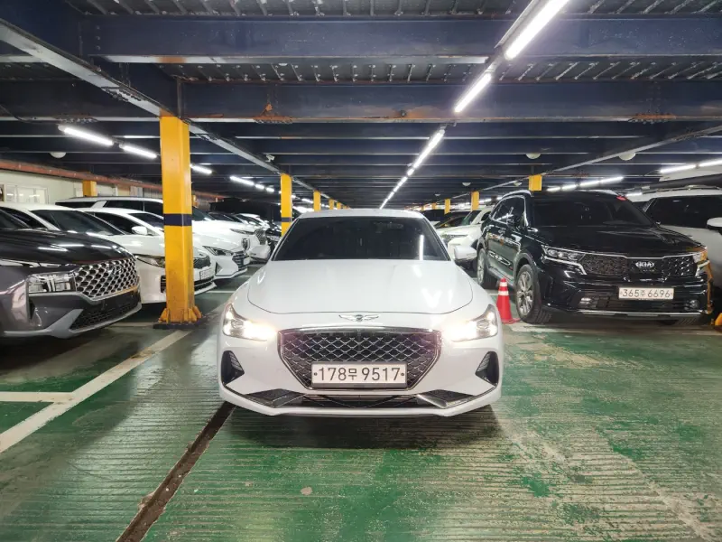 Genesis G70