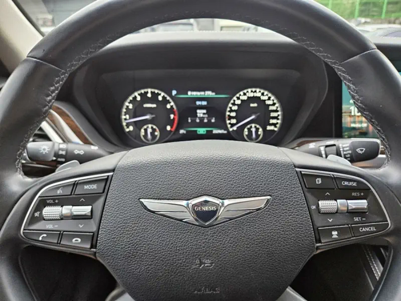 Genesis G90