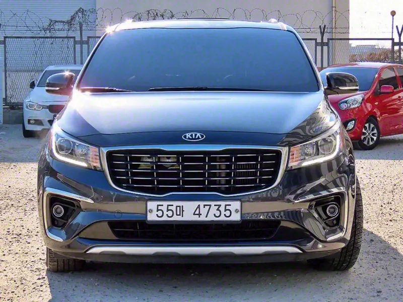 Kia Carnival