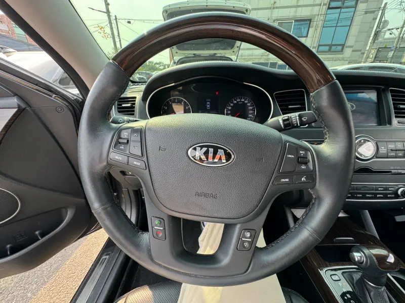 Kia K7