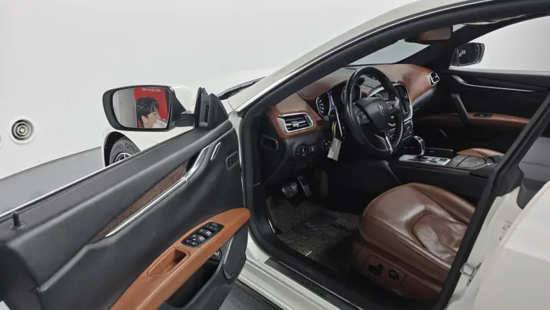 Maserati Ghibli