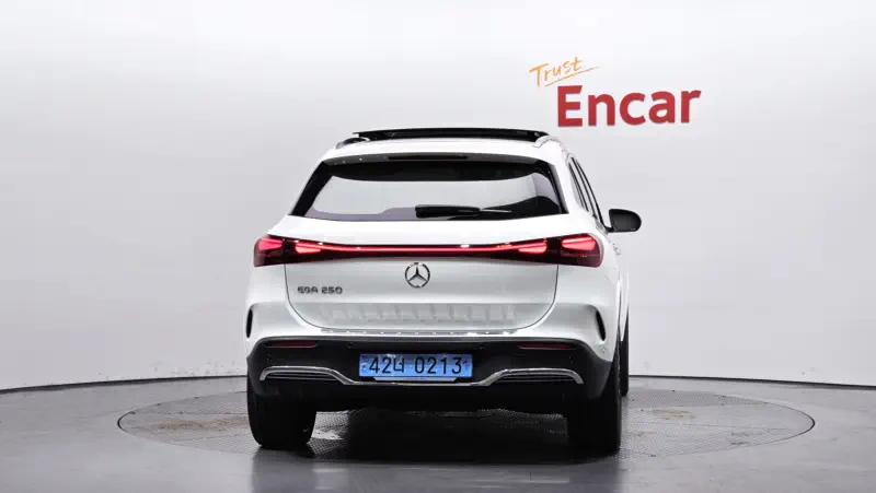 Mercedes-Benz EQA