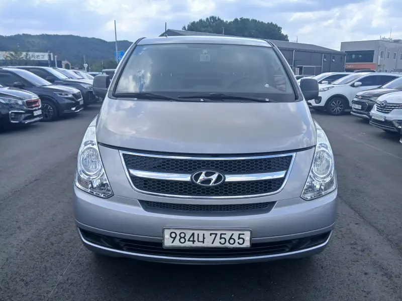 Hyundai Grand Starex