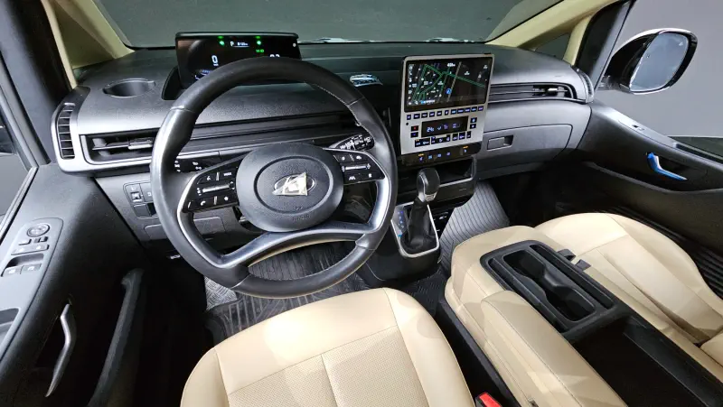 Hyundai Staria