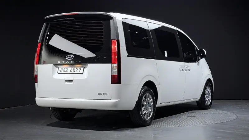 Hyundai Staria