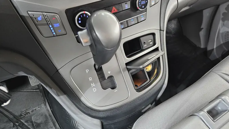 Hyundai Grand Starex