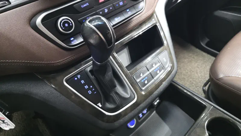 Hyundai Grand Starex