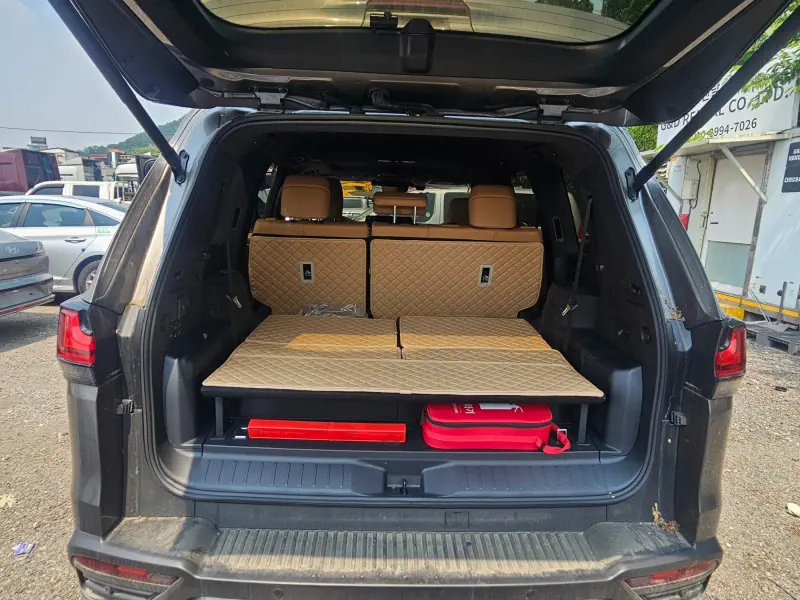 Lexus LX570