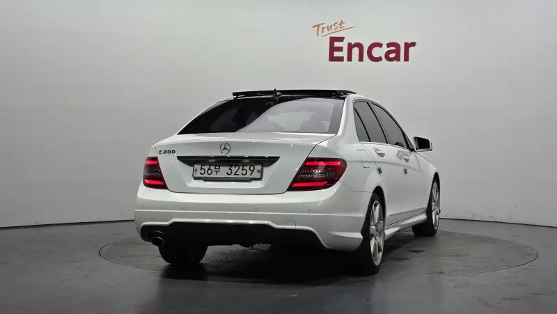 Mercedes-Benz C-Class