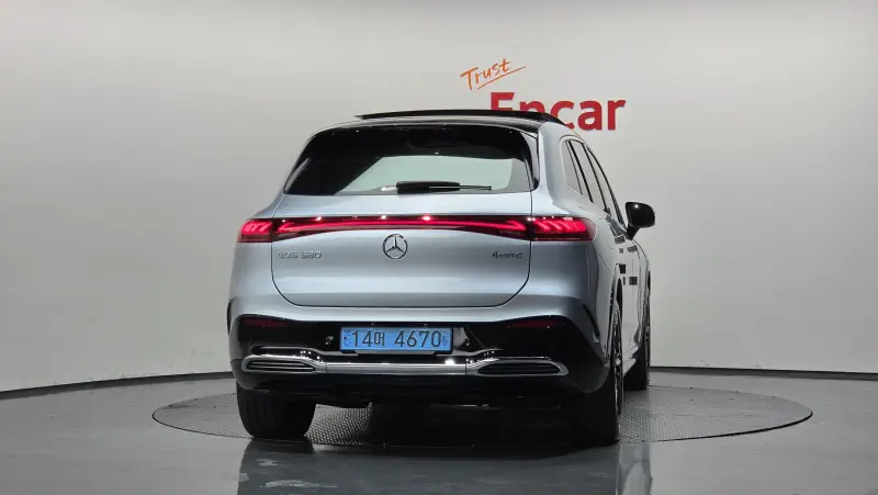 Mercedes-Benz EQS SUV