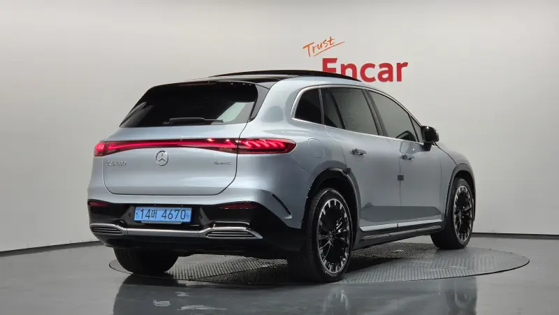 Mercedes-Benz EQS SUV