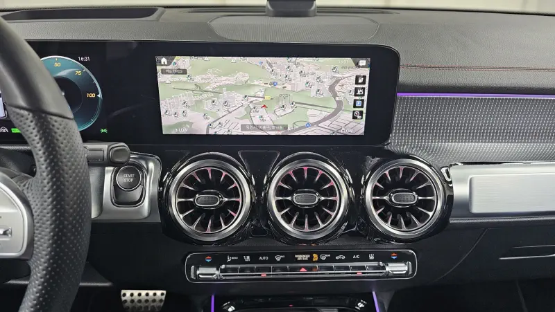 Mercedes-Benz EQB