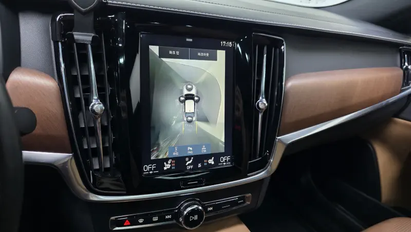 Volvo S90