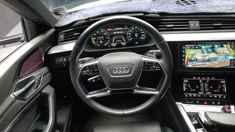 Audi e-tron
