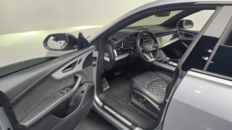 Audi Q8
