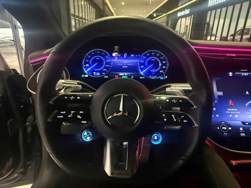 Mercedes-Benz EQS
