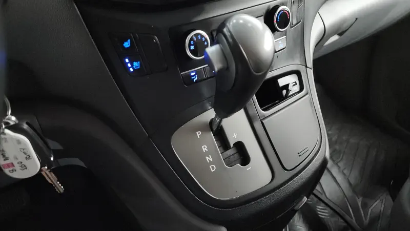 Hyundai Grand Starex