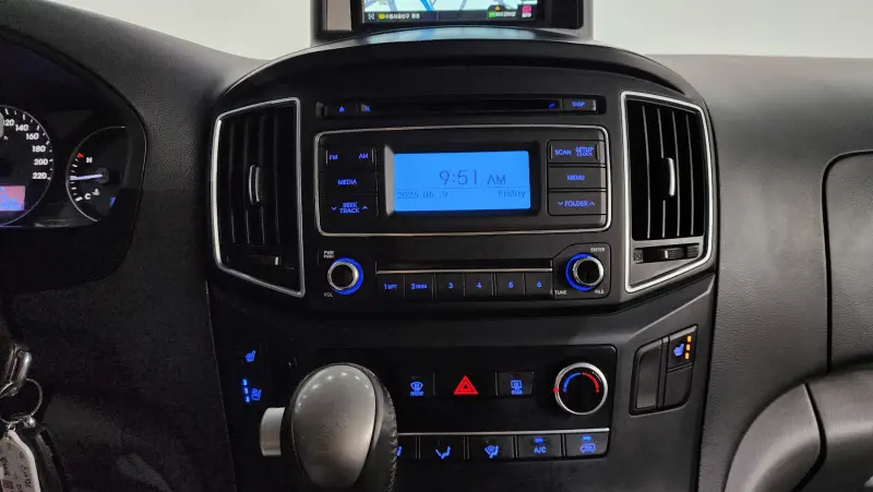 Hyundai Grand Starex