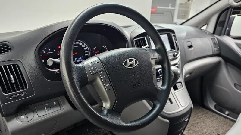 Hyundai Grand Starex