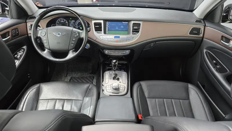 Hyundai Genesis