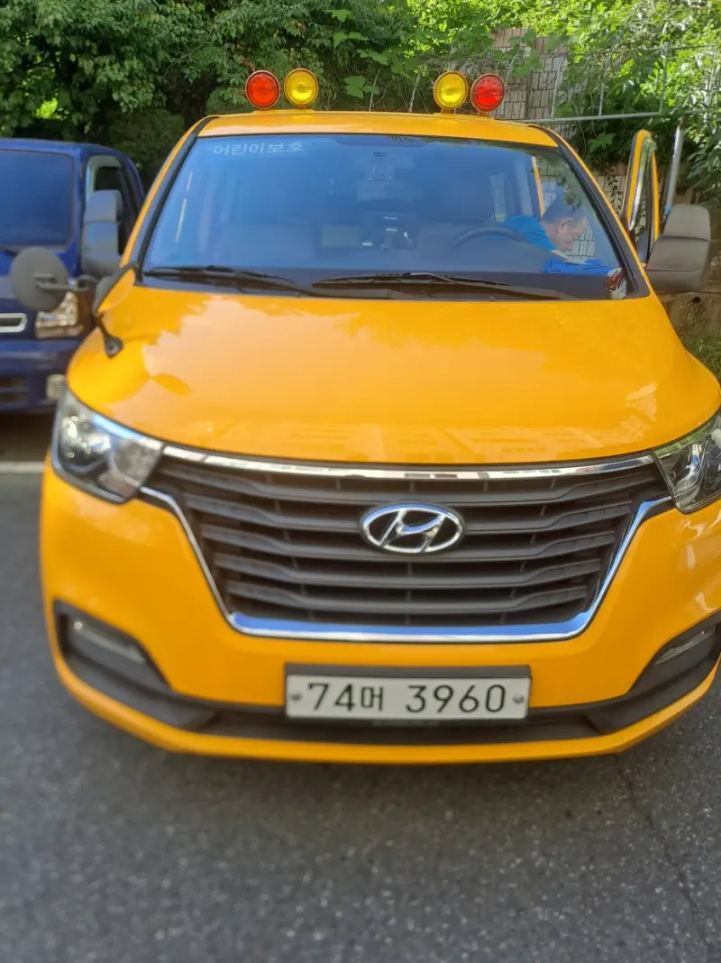 Hyundai Grand Starex