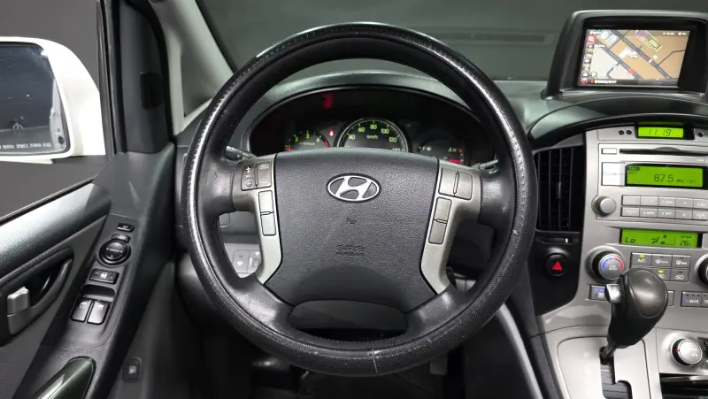 Hyundai Grand Starex
