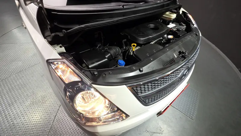 Hyundai Grand Starex
