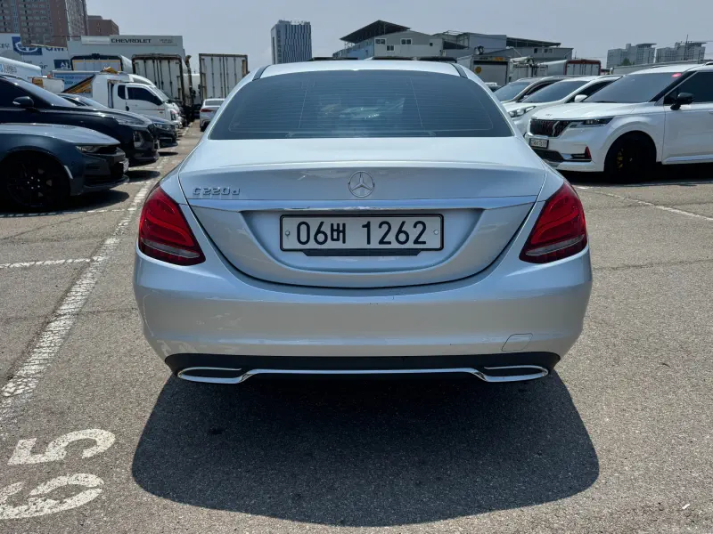 Mercedes-Benz C-Class