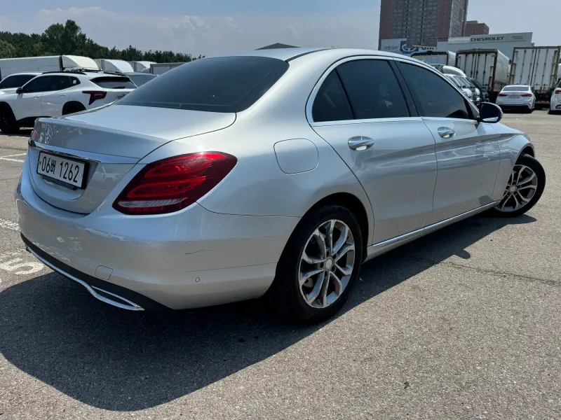 Mercedes-Benz C-Class