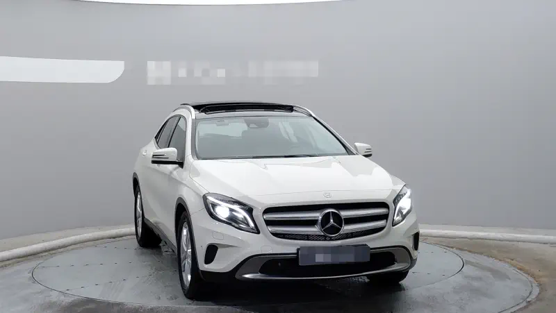 Mercedes-Benz GLA-Class