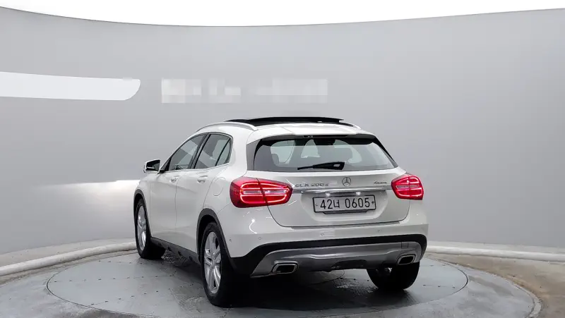 Mercedes-Benz GLA-Class