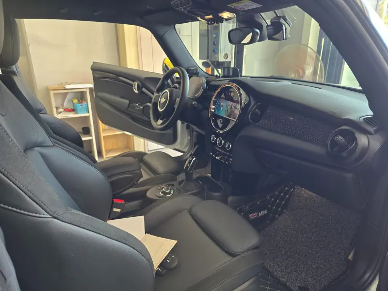 MINI Hatch