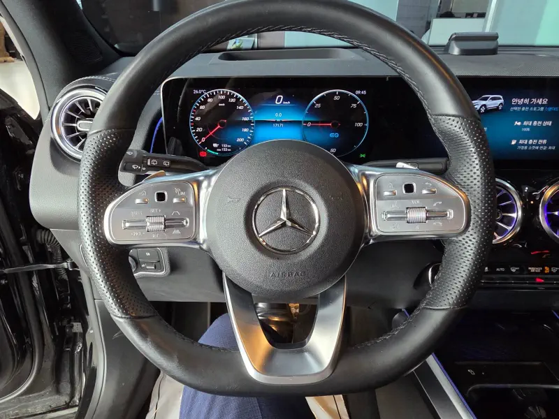 Mercedes-Benz EQB