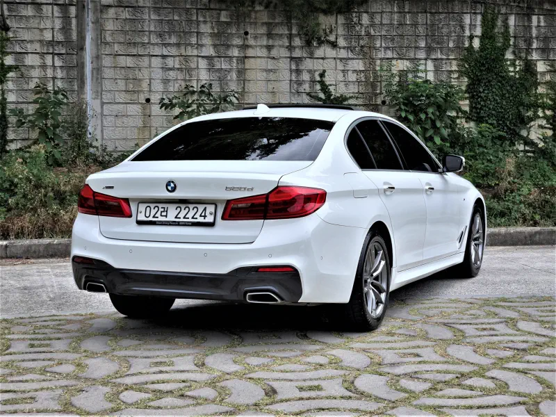 BMW 5-Series