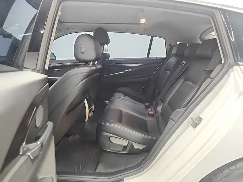 BMW 5-Series Gran Turismo