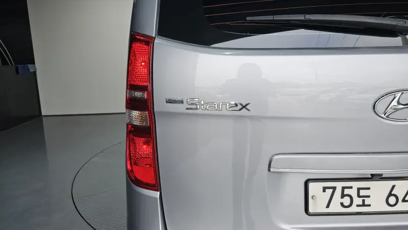 Hyundai Grand Starex