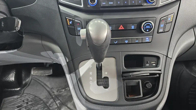 Hyundai Grand Starex