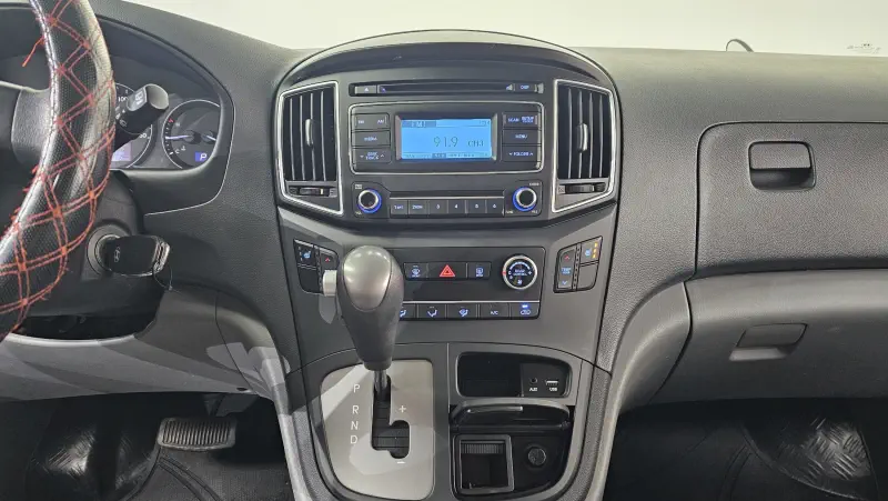 Hyundai Grand Starex