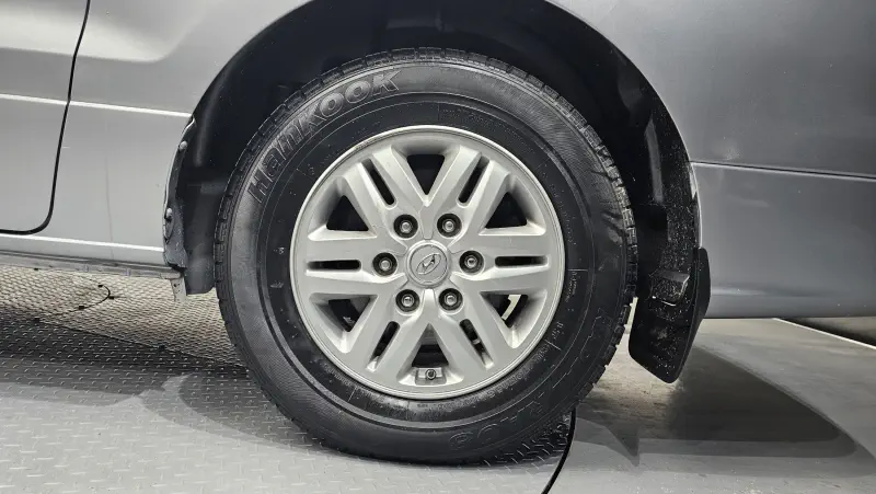 Hyundai Grand Starex