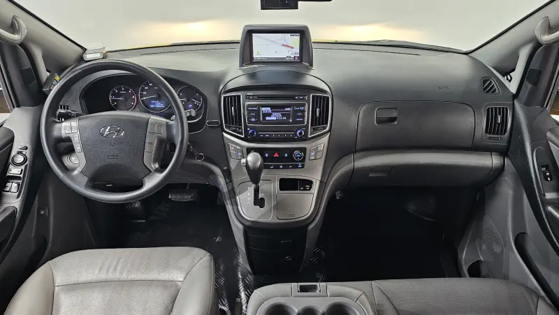 Hyundai Grand Starex