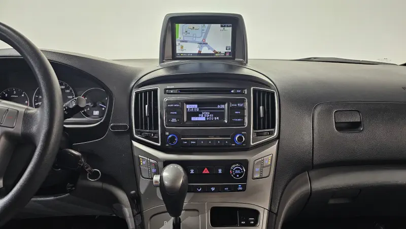 Hyundai Grand Starex