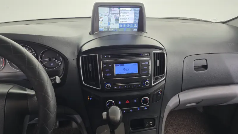 Hyundai Grand Starex