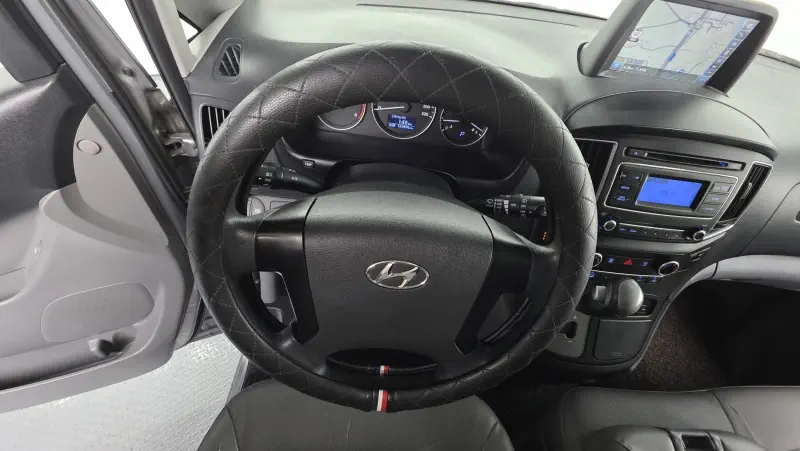 Hyundai Grand Starex