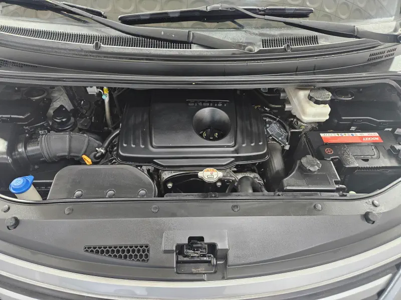 Hyundai Grand Starex