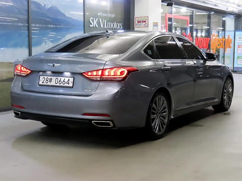 Hyundai Genesis