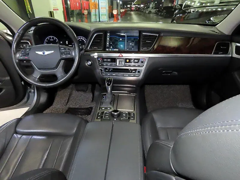 Hyundai Genesis