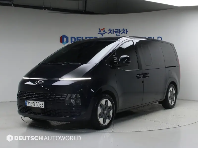 Hyundai Staria