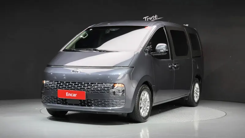 Hyundai Staria
