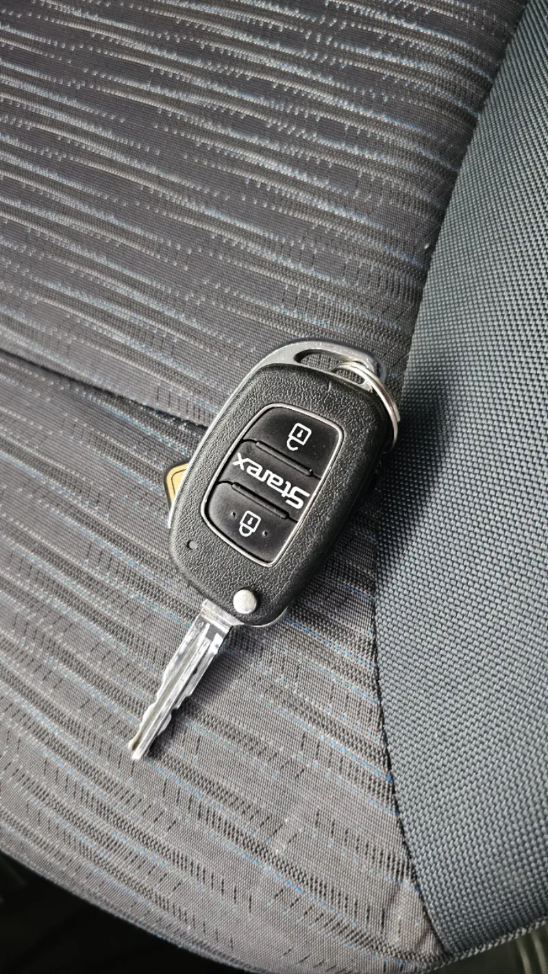 Hyundai Grand Starex